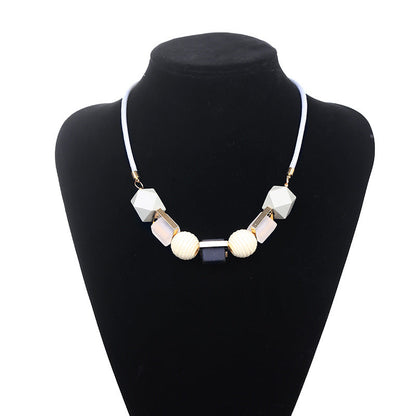 Women's Simple Geometric Wooden Bead Mixed Color Transparent Necklaces