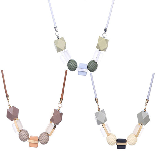 Women's Simple Geometric Wooden Bead Mixed Color Transparent Necklaces