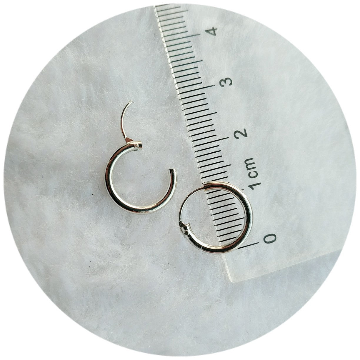 Versatile Personality White And Black Gold Earrings