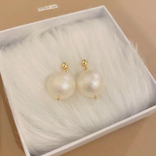 Women's Style Vintage Cotton Pearl Fashion High Earrings