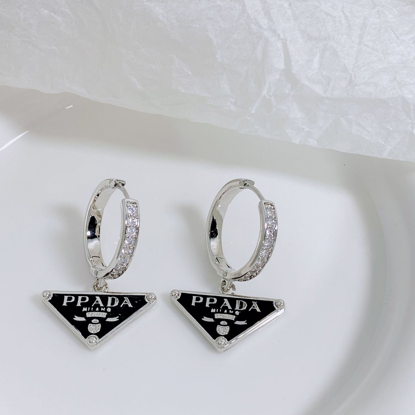 Women's Triangle Zircon Hoop Elegant High Sense Ear Clip Personalized Earrings