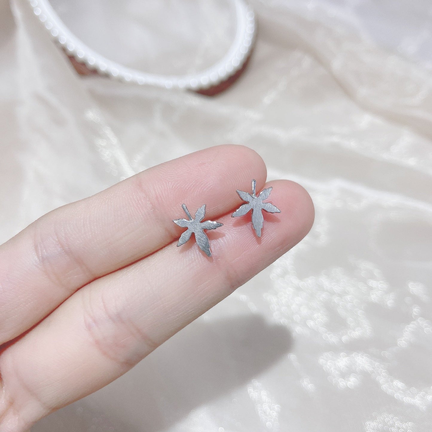 Sier Female Simple And Compact Delicate Earrings