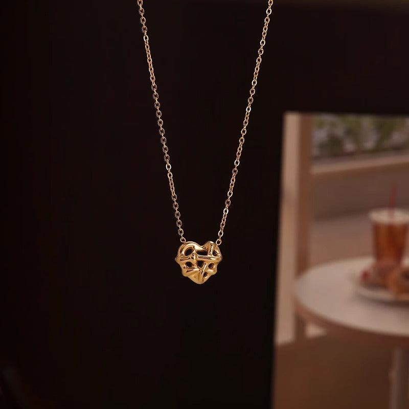 Wind Gold-plated Titanium Steel Woven Peach Heart Pendant Necklaces