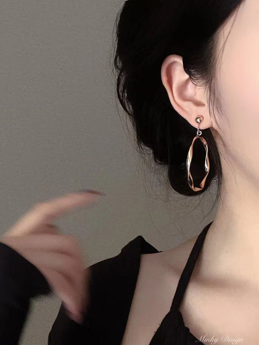Women's Retro Hoop Style Mosquito Coil Ear Earrings