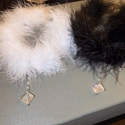 Women's Feather Niche Unique Design Sense Personality Necklaces