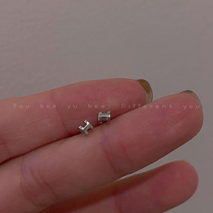 Women's Exquisite Small And Simple Before Sleep Rings