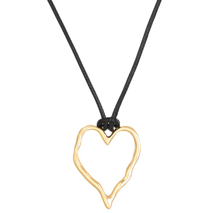 Women's Heart-shaped Hollow Pendant For Simple Geometric Ellipse Necklaces
