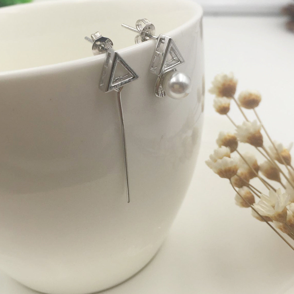 Pearl Asymmetric Triangle Tassel Special Sier Light Luxury Earrings