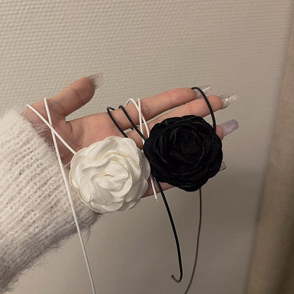 French Fashionable Large Flower Classic Style Necklaces