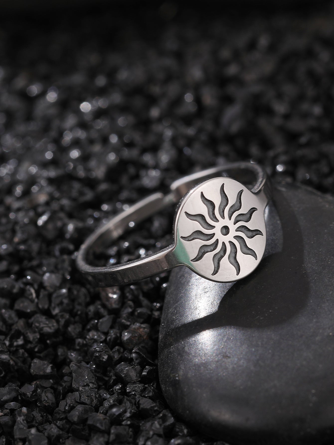 Cute Night Glow Ornament Fashion Geometric Stainless Steel Rings