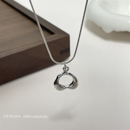 Hollow Metal Minimalist Female Special Interest Necklaces