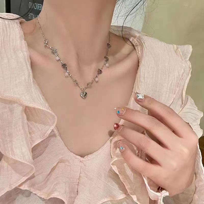 Women's Light Luxury Minority Temperament Wild Design Pendant Pink Beads Necklaces