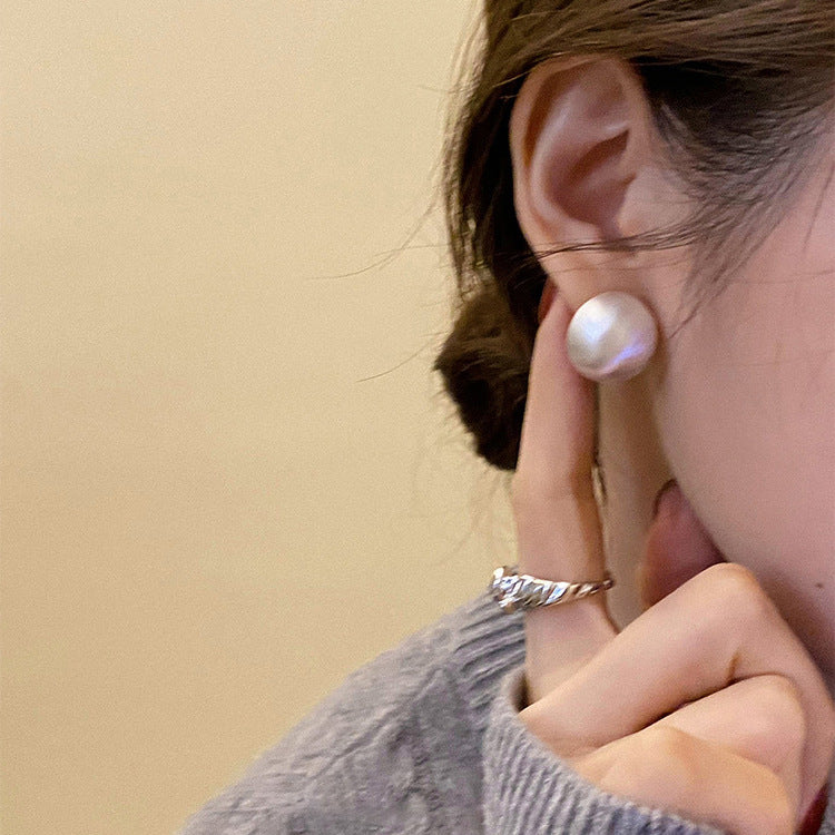 Women's Round Brushed Metal For Retro Personality And Earrings