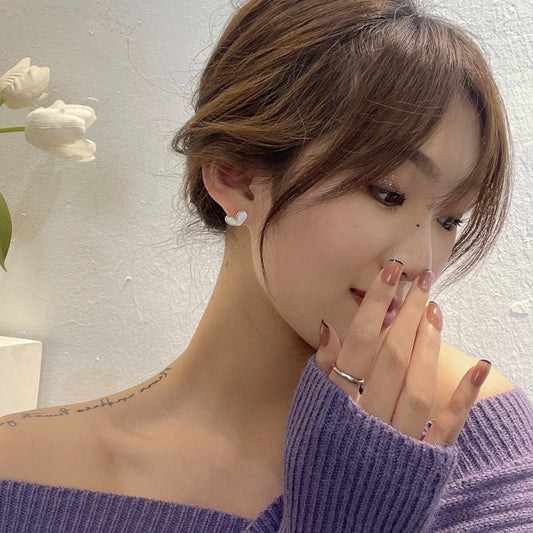 Sier Needle Simple And Compact Love Heart Earrings