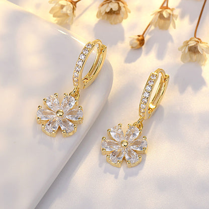 Sier Heart-shaped Ear Clip Female Fresh Refined Rhinestone Earrings