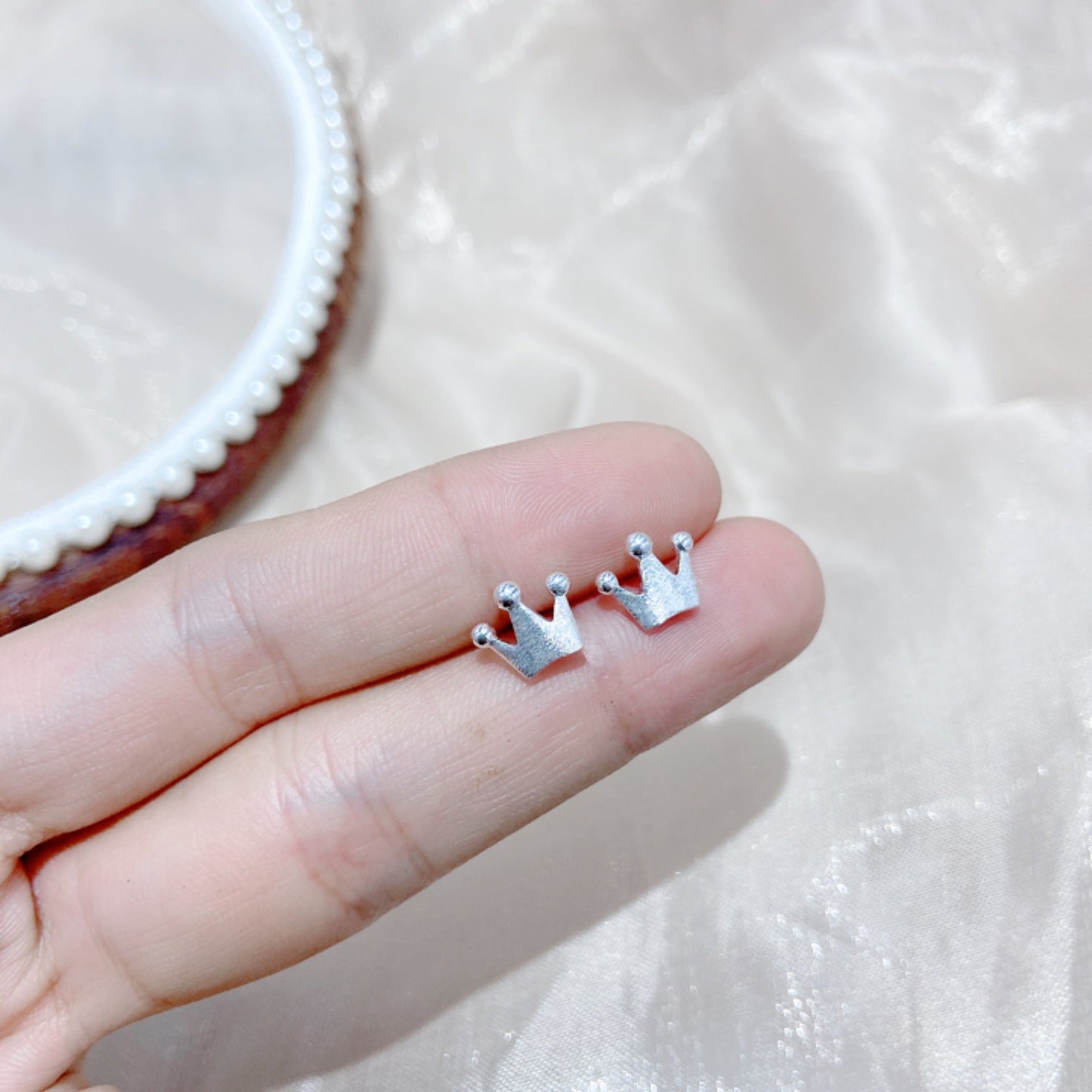 Sier Female Simple And Compact Delicate Earrings