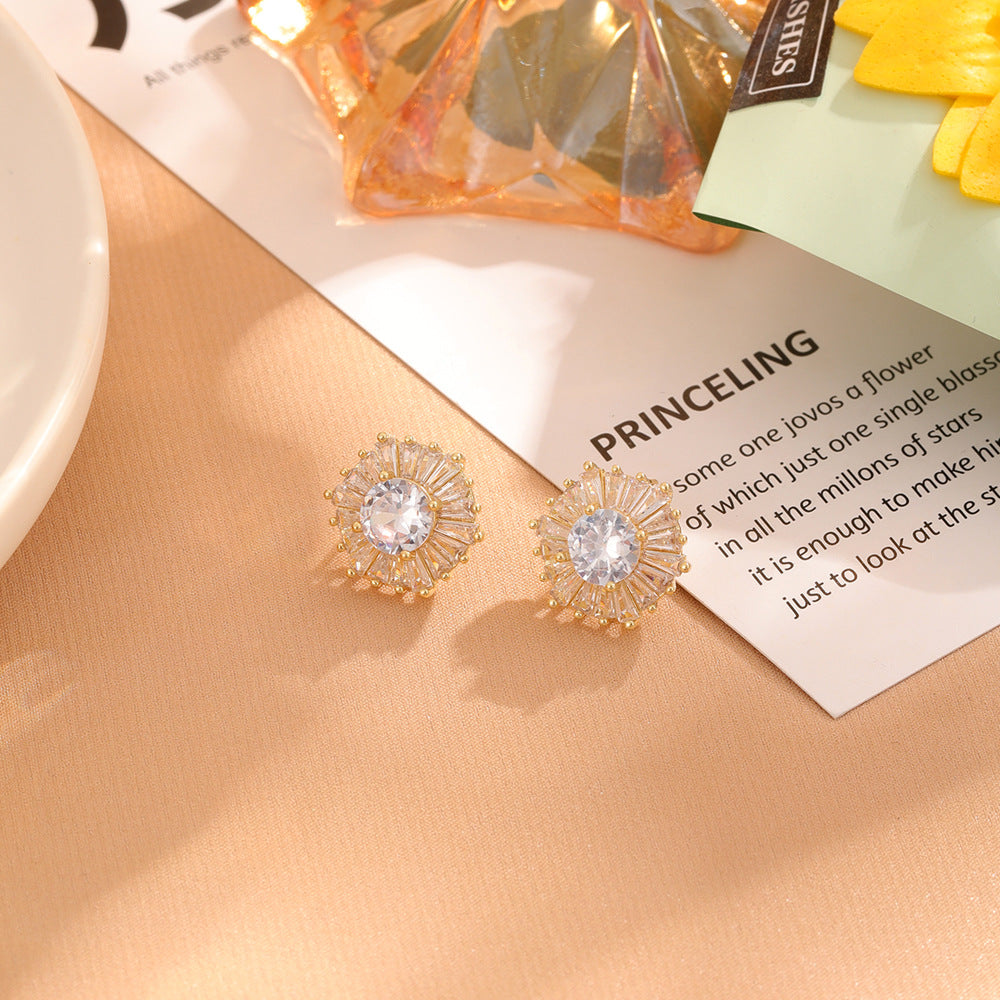 Women's Elegant Pearl High Sense Love Heart Earrings