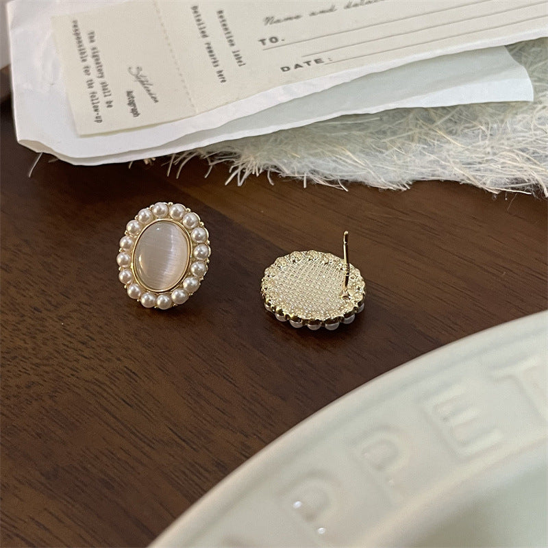 Female Niche Temperament Entry Lux High Earrings