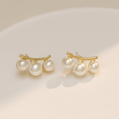 Women's Simple Three Pearl For Exquisite Compact Earrings