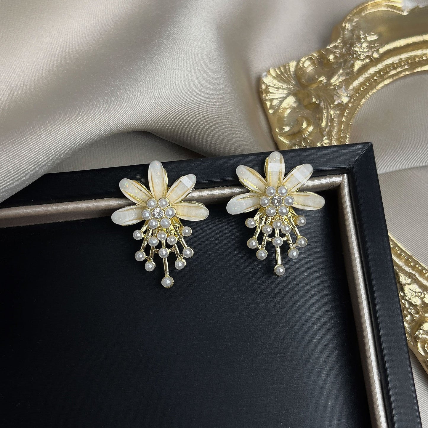 Needle French Opal Simple And Stylish Earrings