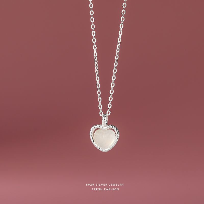 White Agate Special Interest Light Luxury Clavicle Necklaces