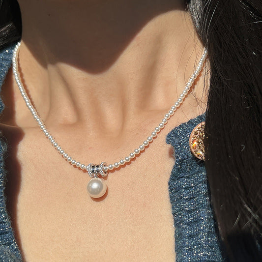 Women's Clavicle Chain High-grade Light Luxury Small Necklaces