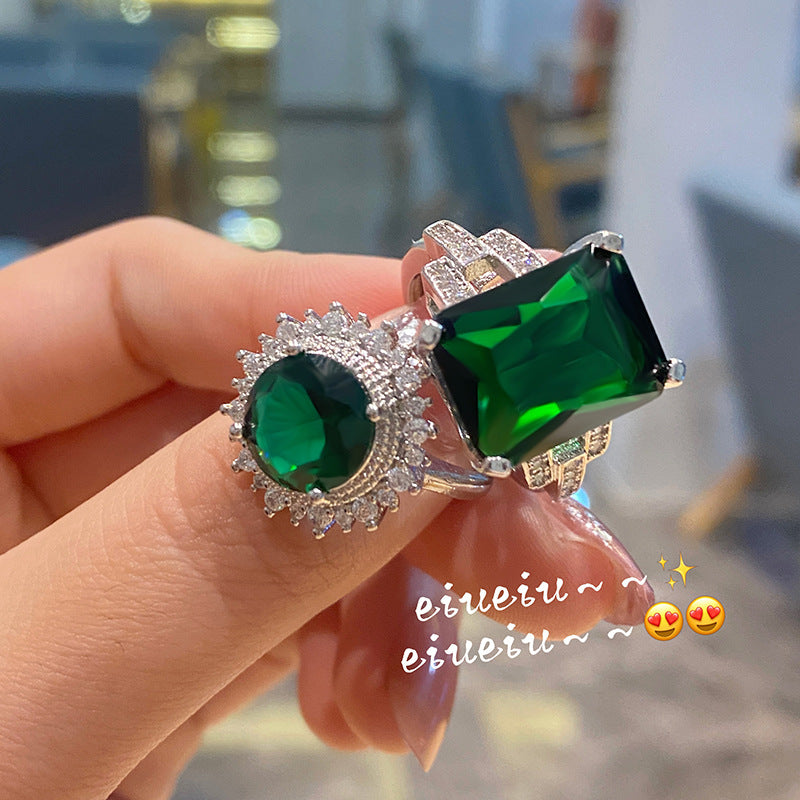 Women's Luxury Style Shiny Diamond High Sense Design Flower Rings