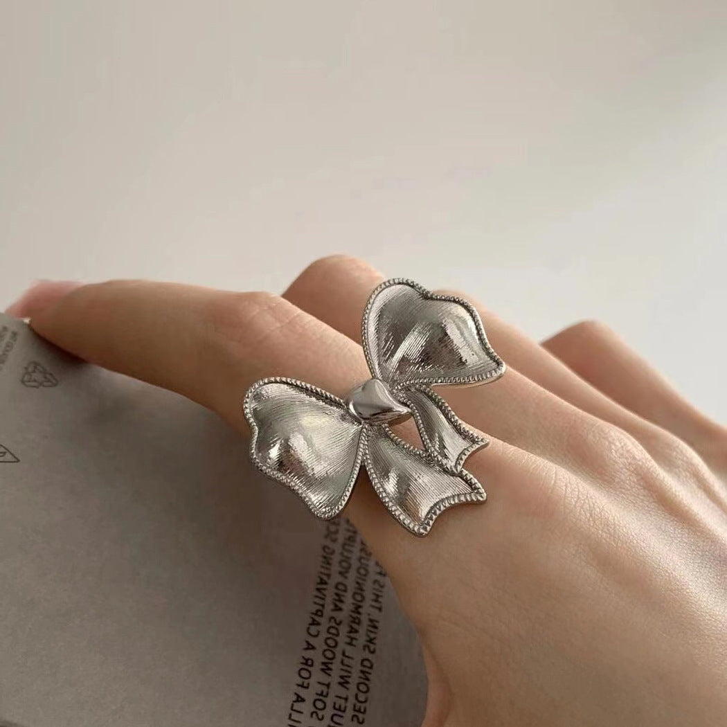 Women's Bow Design Sense Niche Retro Personality Rings
