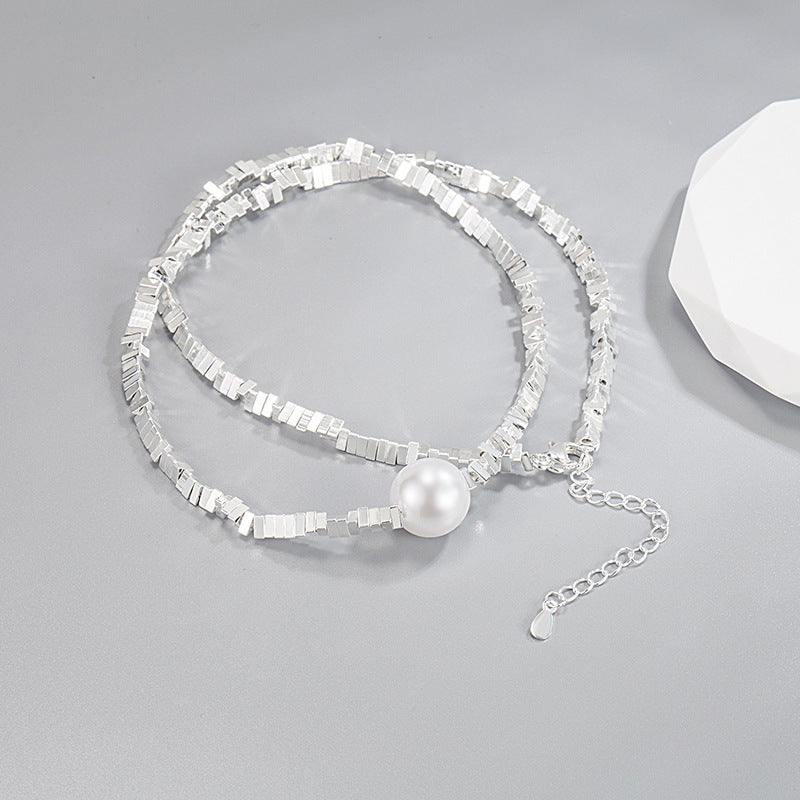 Women's Pearl Pendant Advanced Design Clavicle Chain Simple And Light Necklaces