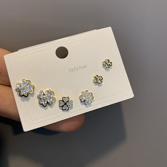 Popular Small Earings One Card Three Earrings