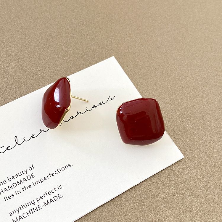 Women's Red Square Sweet Elegance High-grade Western Earrings