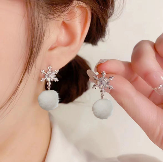Women's Flash Snowflake Wool Ball Ear Refined Stylish And Earrings