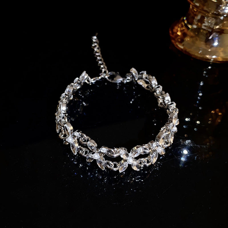 Rhinestone Pearl Flower Suit Fashion Temperament Necklaces