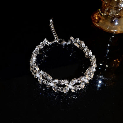 Rhinestone Pearl Flower Suit Fashion Temperament Necklaces