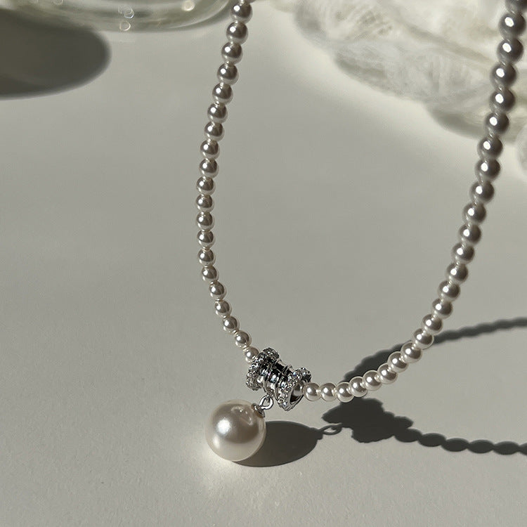 Women's Clavicle Chain High-grade Light Luxury Small Necklaces