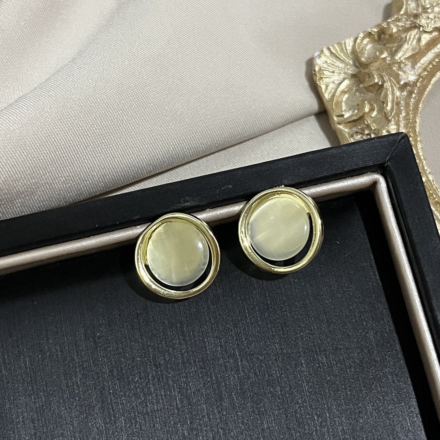 Needle French Opal Simple And Stylish Earrings