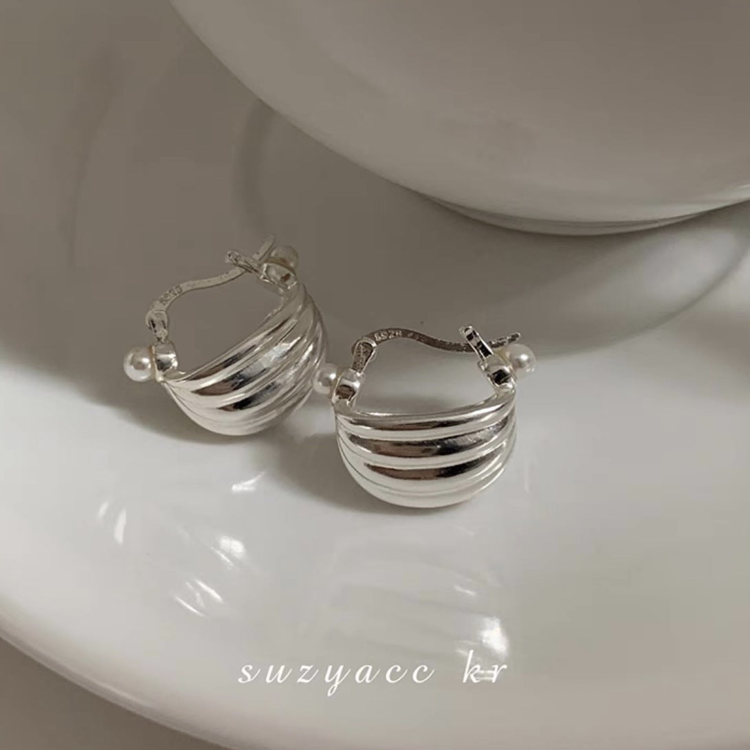 Niche Design Striped Pearl Female Personality Earrings