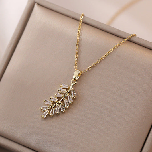 Women's High-grade Niche Design Versatile Light Luxury Necklaces