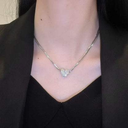 Women's High-grade Heart-shaped Magnetic For Niche Design Necklaces