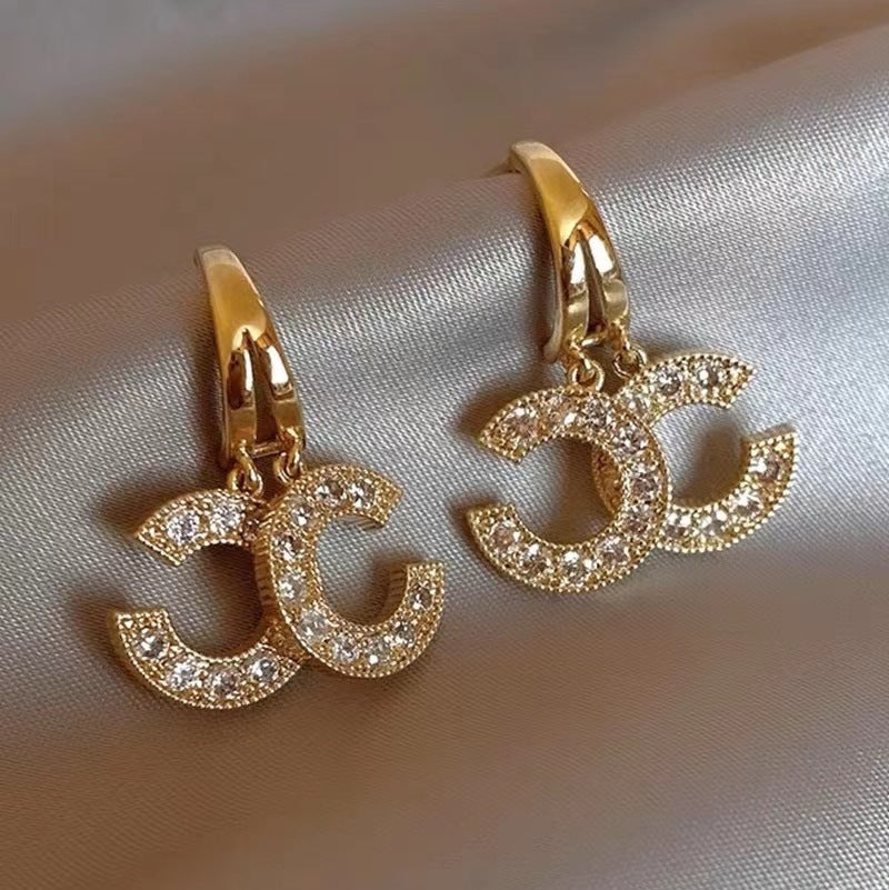 Women's Alphabet Letter High-grade Light Luxury Double Earrings