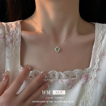 Fashion Sparkling Diamond Green Pendant Dignified Sense Necklaces
