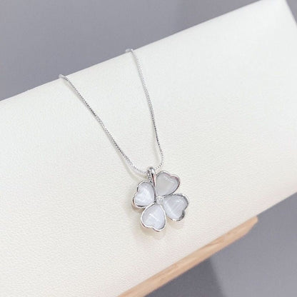 Women's Gold-plated Cat Eye Exquisite Petal Clavicle Necklaces