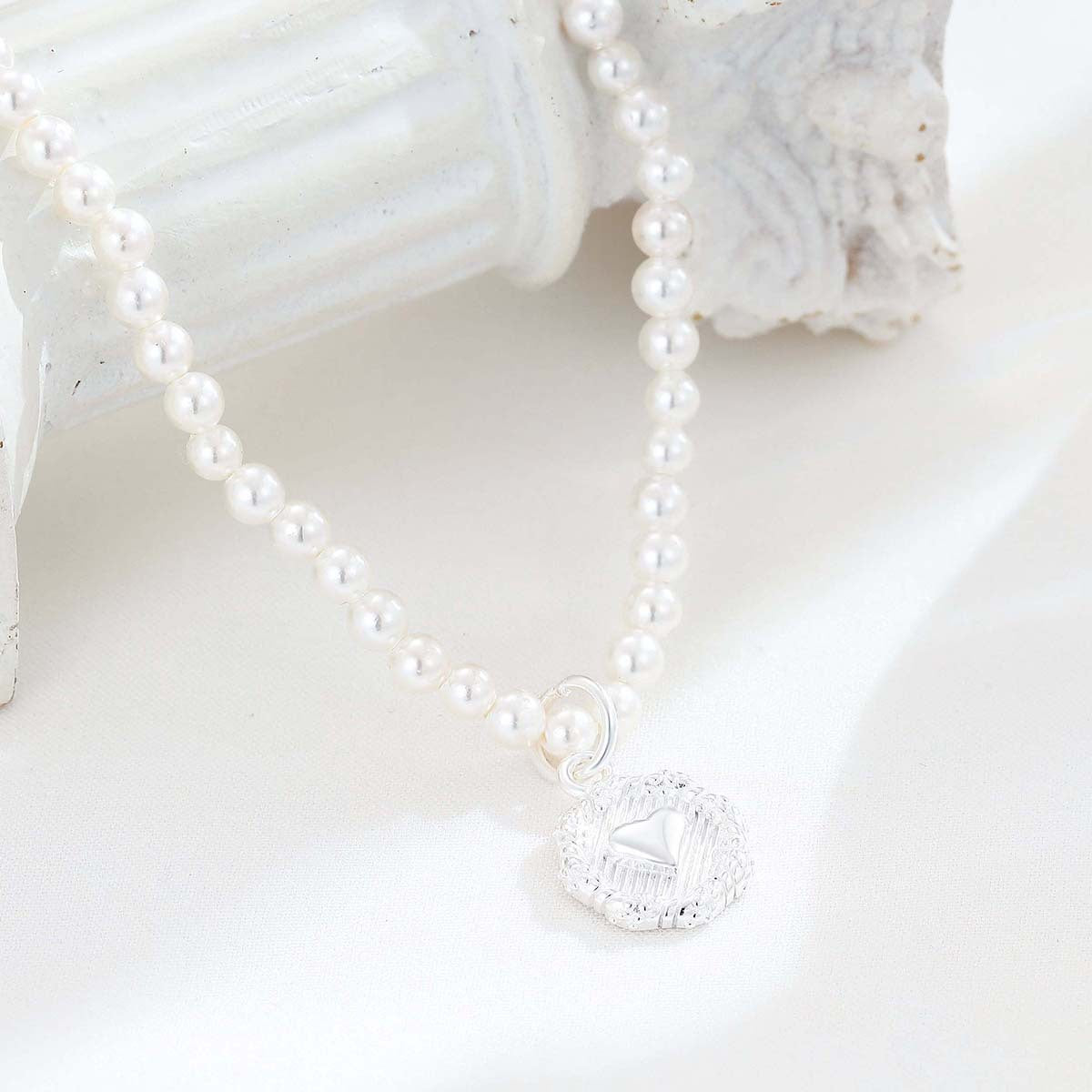 Women's Sterling Sier Pearl Heart Temperamental Minority High-grade Ornament Light Necklaces