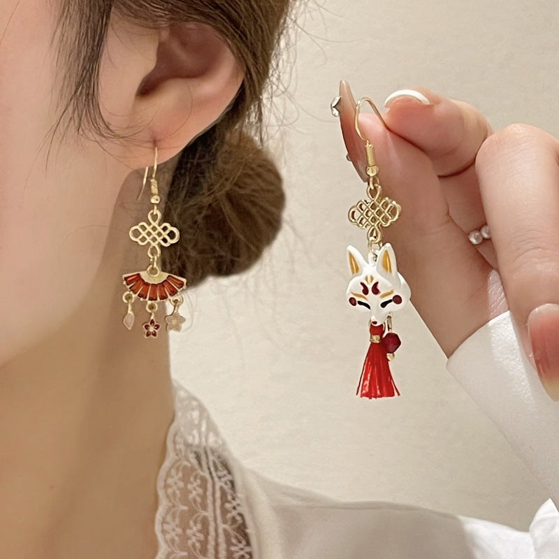 Fashion Fan Small Fox Shape Elegant Thread Earrings