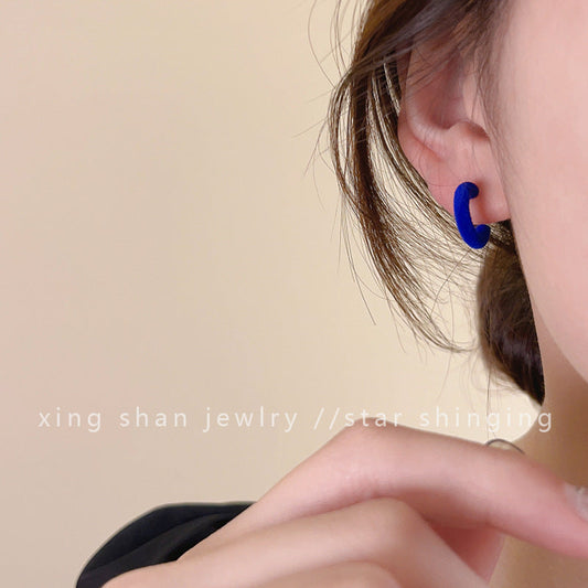 Flocking Shaped Artistic French Retro Simple Earrings