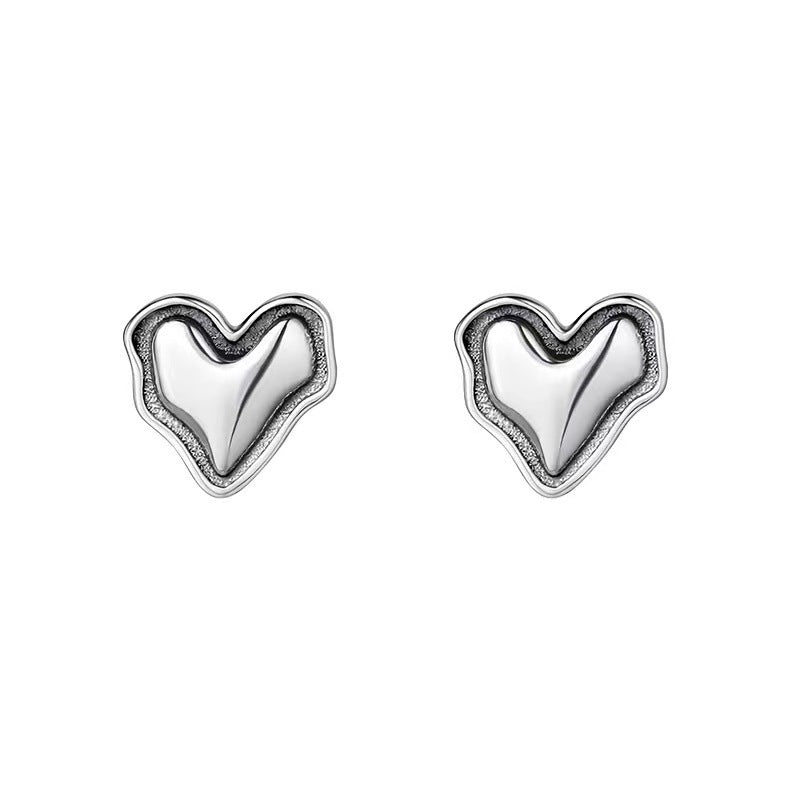 Women's Sier Needle Love Heart Design High-grade Delicate Light Earrings