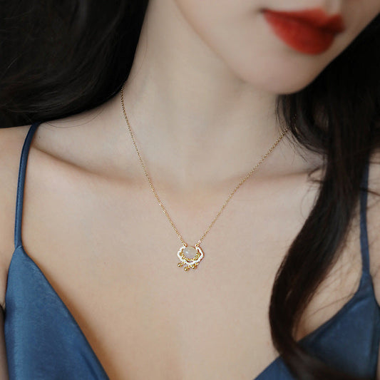 Women's Cold Wind Light Luxury Clavicle Chain Necklaces