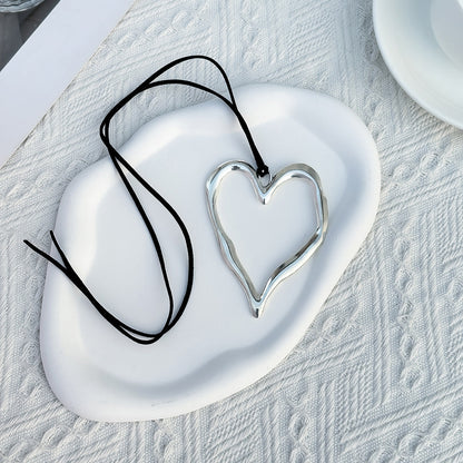 Ornament Simple Geometric Heart Shape Hollow Out Pendant Necklaces