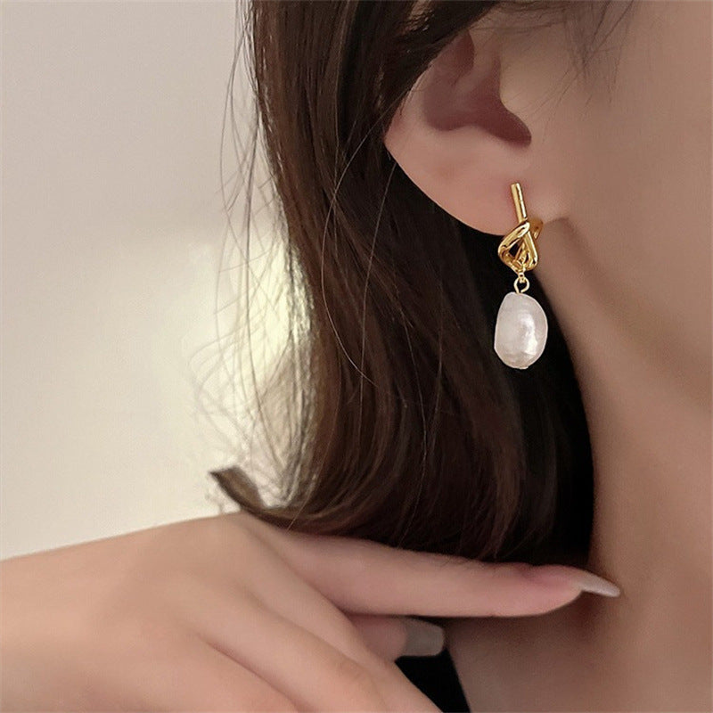 French Style Retro Baroque Pearl Trendy Light Earrings