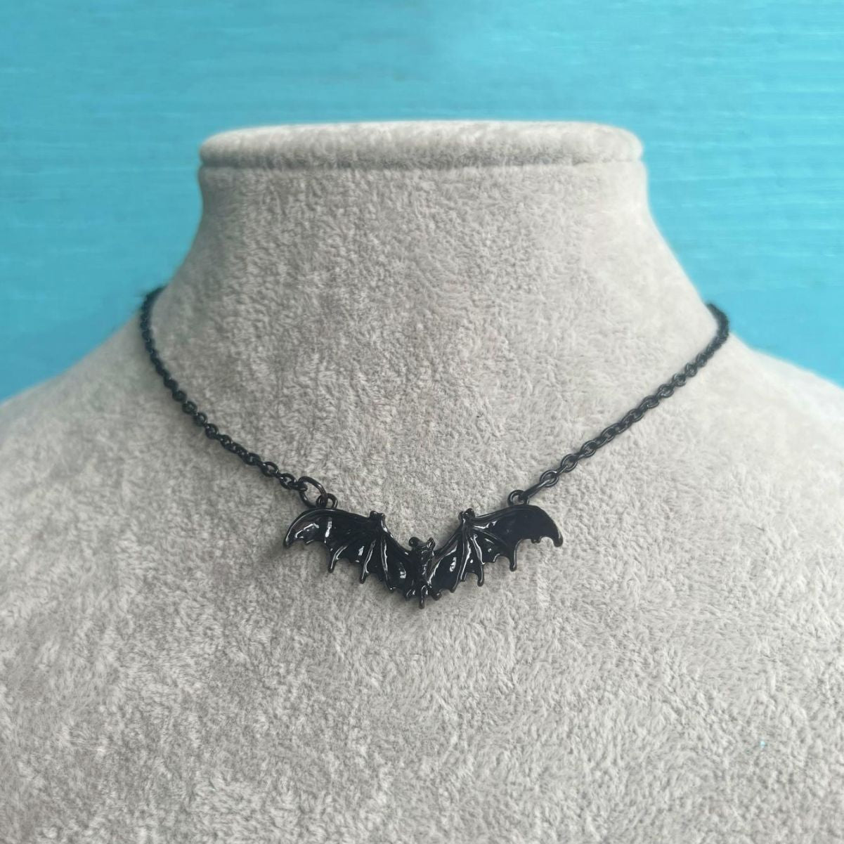 Women's & Men's & Dark Goth Wind Bat Pendant Clavicle Chain And Necklaces